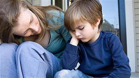 Πώς μπορώ να μιλήσω στο παιδί μου για τον θάνατο ενός αγαπημένου προσώπου;