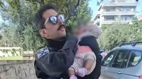 Θρίλερ με το βρέφος που βρέθηκε στα σκουπίδια: σενάρια εμπορίας οργάνων εξετάζει η ΕΛΑΣ