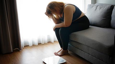 Έχει κολλήσει και η δικιά σου ζυγαριά; Δες πώς να ξεμπλοκάρεις τον μεταβολισμό σου