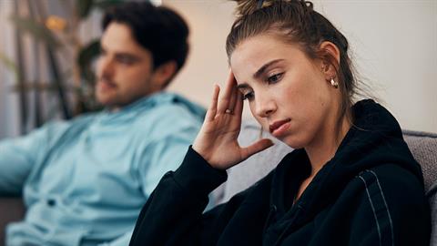 Negging: σίγουρα σου έχει τύχει, σίγουρα έχεις πέσει θύμα του... ξέρεις όμως τι είναι;