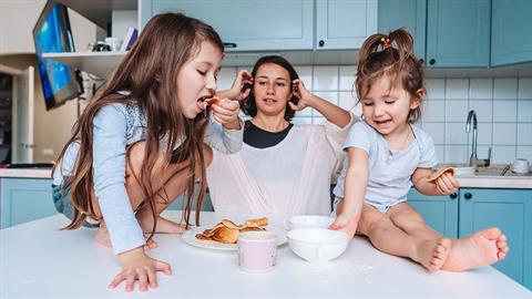 «Έμεινα σπίτι να μεγαλώσω τα παιδιά μου και ήταν η καλύτερη απόφαση της ζωής μου»