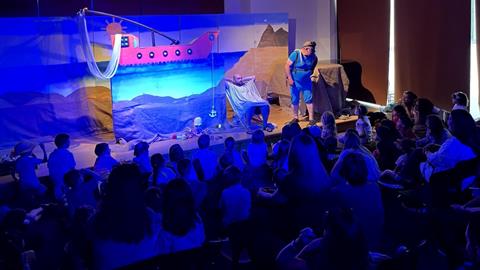 Κερδίστε διπλές προσκλήσεις για την παράσταση «Ο ψαράς κι ο Ποσειδώνας» στο Cine Μαριλένα στις 16/7