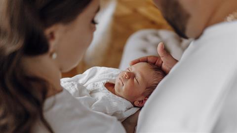 Ο άντρας μου νιώθει παραμελημένος γιατί ασχολούμαι, λέει, μόνο με το μωρό μας