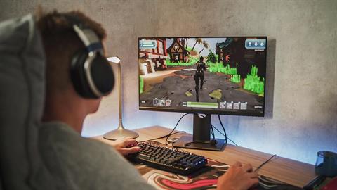 Ο γιος μου έχει εθιστεί στα βιντεοπαιχνίδια και στα social media. Πώς μπορώ να τον βοηθήσω να «ξεκολλήσει»;