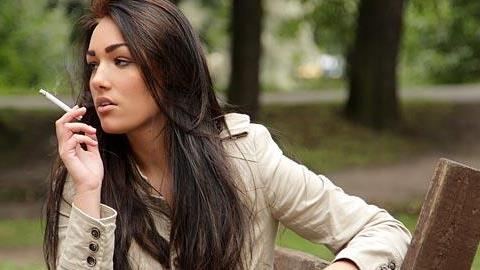  Το κάπνισμα βλάπτει σοβαρά την ομορφιά