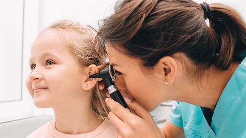 Επαναστατική θεραπεία: κωφά παιδιά ακούν με 1 μόνο ένεση - δοκιμάζεται και σε ενήλικες