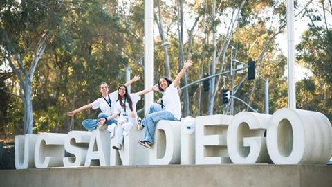 Plaisiobots: Το... μέλλον της ρομποτικής ταξίδεψε στο Πανεπιστήμιο του San Diego!