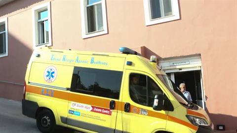 Ίλιον: 20χρονος έριξε αντισηπτικό στο κεφάλι 16χρονου και του έβαλε φωτιά - νοσηλεύεται στο Παίδων