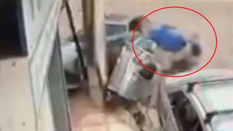 Ίλιον: οδηγός παρέσυρε και εγκατέλειψε έναν 9χρονο και 2 ηλικιωμένους!