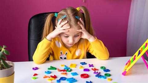 Τα λάθη της μαμάς που δημιουργούν το «σύνδρομο του καλού μαθητή» στο παιδί