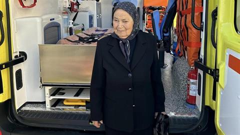 Πέθανε η κυρία Αθηνά, η αγρότισσα που είχε χαρίσει ασθενοφόρο στο ΕΚΑΒ 