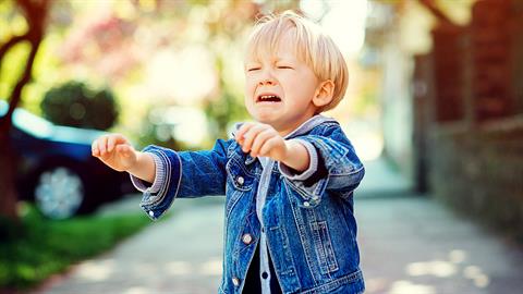 Μπορεί η επιλόχειος να επηρέασε τη συμπεριφορά του μεγαλύτερου 4χρονου γιου μου;