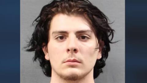 22χρονος χτύπησε μέχρι θανάτου την 4 εβδομάδων κόρη του επειδή «έκλαιγε πολύ»