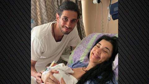 Α. Τσουκαλά: έγινε μαμά για πρώτη φορά στα 50 της!