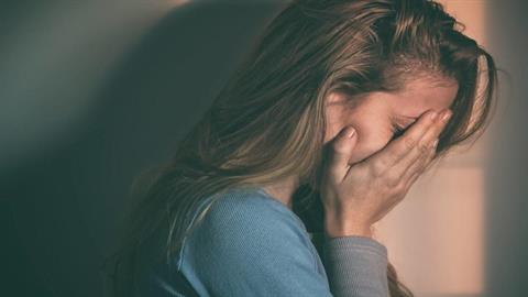 10 συνήθειες που σκοτώνουν την ευτυχία σου ως μαμά