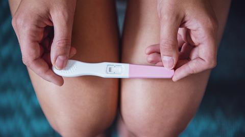 Γονιμότητα μετά τα 35: τι πρέπει να γνωρίζεις για τα ωάριά σου