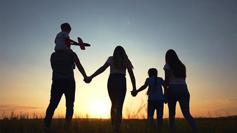 Δ. Μιχαηλίδου: ισοβιότητα αποκτούν οι τρίτεκνοι γονείς – σταδιακή σύγκλιση τριτέκνων και πολυτέκνων