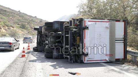 ΒΟΑΚ: 17χρονος οδηγός φορτηγού έχασε τη ζωή του σε τροχαίο 