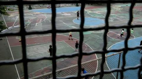 Θεσσαλονίκη: 18χρονοι απήγαγαν, έδειραν και λήστεψαν 15χρονο ενώ πήγαινε σχολείο