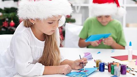 Χειροποίητα χριστουγεννιάτικα δώρα για να φτιάξουν τα παιδιά