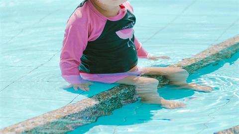 Ρόδος: 3χρονη βρέθηκε στον πάτο πισίνας ξενοδοχείου - νοσηλεύεται διασωληνωμένη!