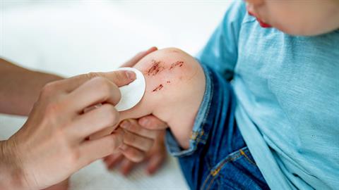 Οι πρώτες βοήθειες που πρέπει να ξέρει κάθε γονιός