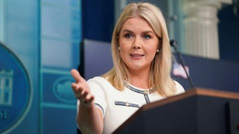 «Η μάνα σου»: σάλος με την απάντηση της εκπροσώπου Τύπου του Τραμπ σε δημοσιογράφο