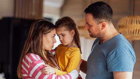 Τι σημαίνει όταν το παιδί ζητάει συνεχώς επιβεβαίωση