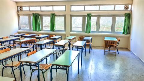 Ρόδος: πατέρας καταδικάστηκε σε φυλάκιση 14 μηνών επειδή έβρισε τη δασκάλα του παιδιού του