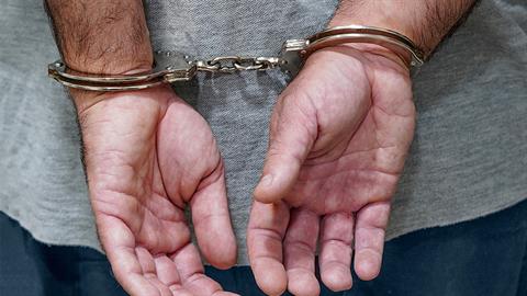 80χρονος ανατίναξε το σπίτι του γιου του επειδή ήταν «πληγωμένος από τα παιδιά του»!