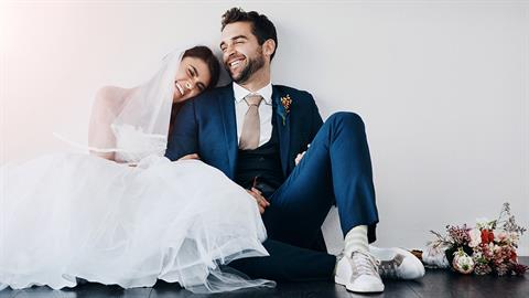 Πώς ο γάμος μπορεί να ενισχύσει τη σχέση σας, σύμφωνα με τους ειδικούς