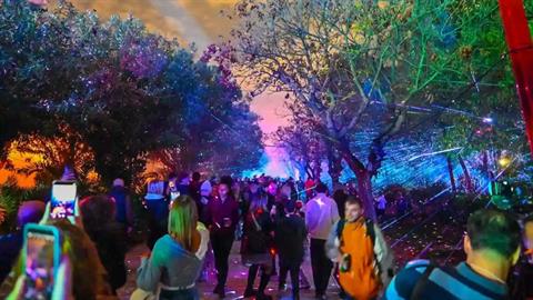 Φέτος τα Χριστούγεννα πάμε... Πεδίον του Άρεως: ένα εντυπωσιακό χωριό με δωρεάν είσοδο!