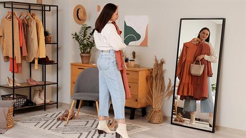 Έξυπνα tips για να ανανεώσεις την ντουλάπα σου, χωρίς να χαλάσεις μια περιουσία