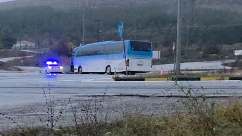Λεωφορείο της ΔΕΗ που εξετράπη: νεαρός έσωσε 25 ανθρώπους όταν ο οδηγός έπαθε ανακοπή