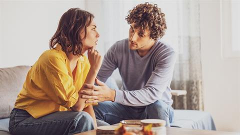 «Έχουμε έναν απαράβατο κανόνα»: 5 ζευγάρια εκμυστηρεύονται τις κόκκινες γραμμές τους