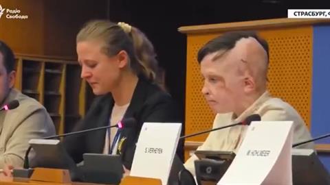 Η συγκλονιστική ιστορία ενός 11χρονου Ουκρανού που έχασε τη μαμά του από βομβαρδισμό