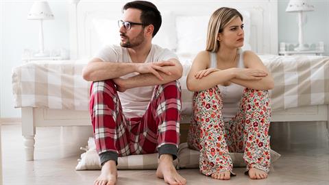 Ο άντρας μου θέλει κάθε Κυριακή να πηγαίνουμε στους γονείς του αλλά εγώ νιώθω ότι πνίγομαι