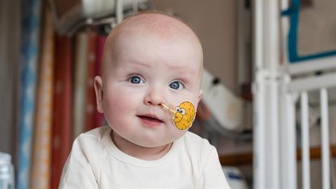 Μωράκι με σπάνια πάθηση έγινε καλά χάρη σε πρωτοποριακή γονιδιακή θεραπεία!