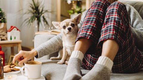 6 ιδέες δώρων για τη μαμά που της αρέσει να μένει σπίτι τον χειμώνα