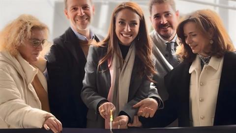 Αποϊδρυματοποίηση στην πράξη: Χώρος προσαρμογής και ξενώνας ανακούφισης για οικογένειες