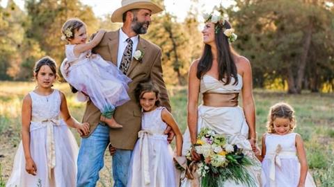 Απίστευτο κι όμως αληθινό: μαμά έδωσε και στις 4 κόρες της το ίδιο όνομα!