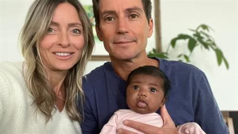 Ζευγάρι γέννησε... ξένο μωρό μετά από λάθος στην εξωσωματική!