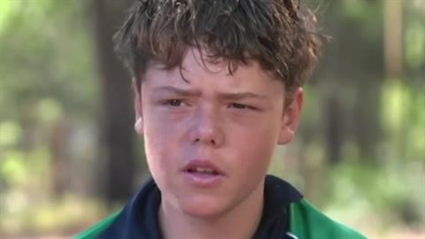 13χρονος ήρωας αψήφησε τα κύματα για να σώσει τη μαμά του και τα αδέλφια του!