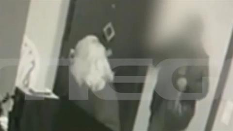 «Με είχε βιάσει στα 7 μου ‑ η μαμά μου το γνώριζε»: συγκλονίζει η κόρη του 64χρονου στην Κυψέλη