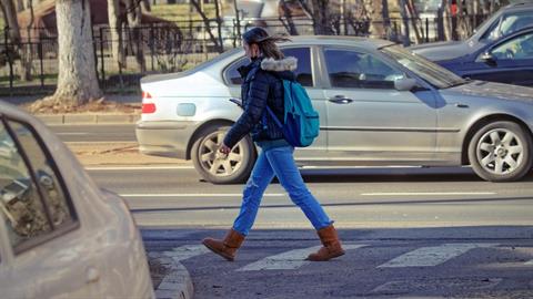 Καλλιθέα: μεθυσμένος οδηγός παρέσυρε και τραυμάτισε 14χρονη σε διάβαση πεζών