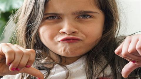 Πώς άθελά μας μεγαλώνουμε παιδιά-νάρκισσους 