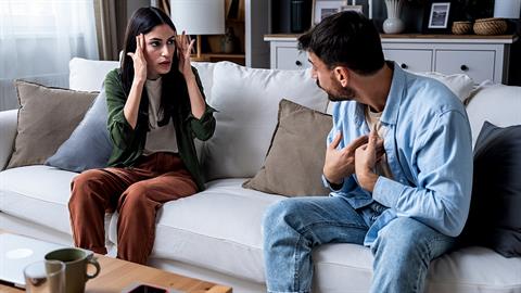 10 φράσεις που μπορείς να χρησιμοποιήσεις όταν κάποιος κάνει gaslighting