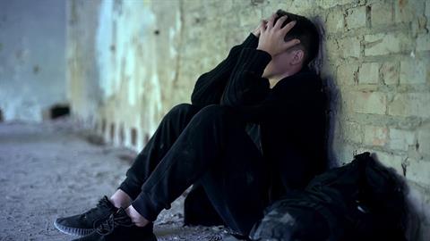 Χανιά: μπαμπάς κακοποιούσε τον 16χρονο γιο του που είναι στο φάσμα του αυτισμού