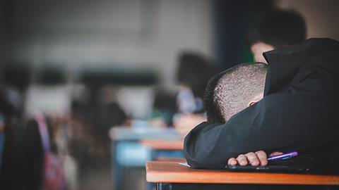 Πανελλήνιες και κρίσεις άγχους: πώς μπορούν να βοηθήσουν οι γονείς