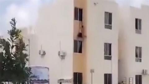 Πήγε να ξεφύγει από τον σύζυγο της ερωμένης του και... πήδηξε στο κενό!